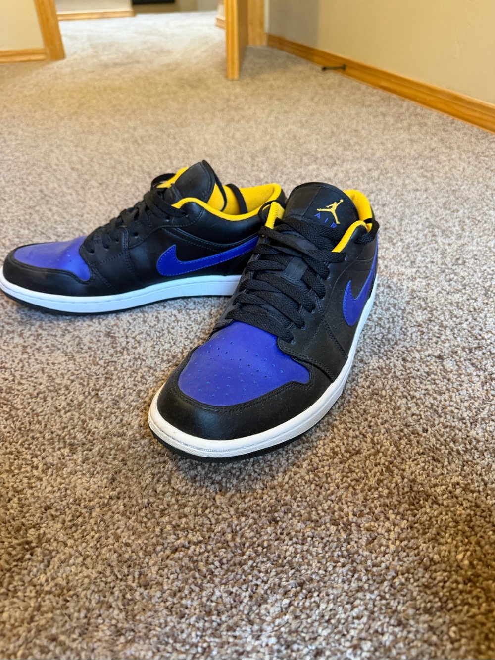 Jordan Low-Top Sneakers - Black/Blue/Yellow - Picture 9 of 11